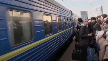 поїзд, вокзал, Укрзалізниця